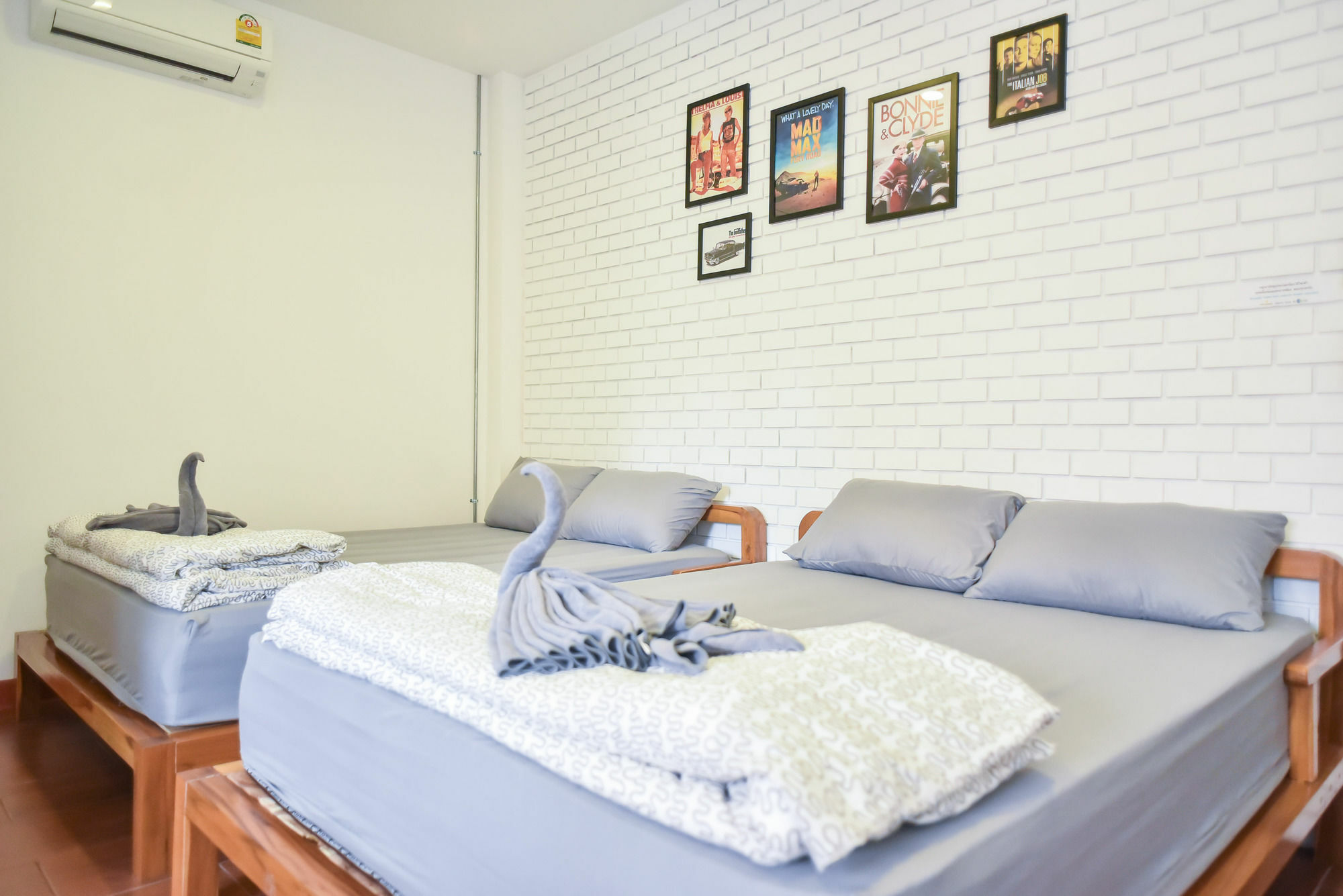 Hotel The Garage Chiang Rai Exterior foto